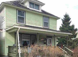 518 W Cayuga St, Iron River, MI 49935