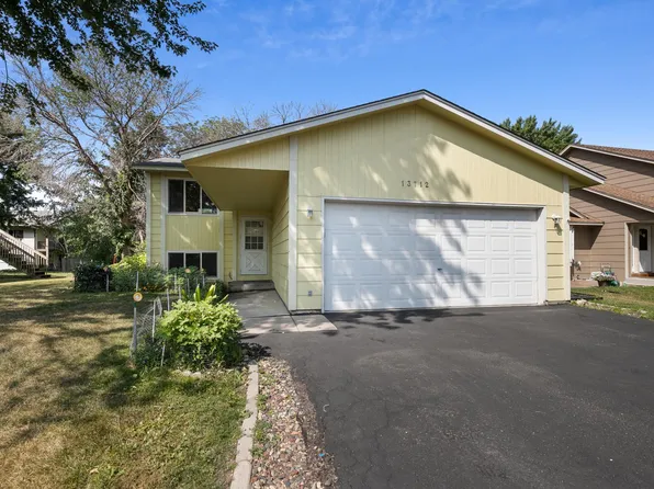 13712 Huntington Ave, Savage, MN 55378