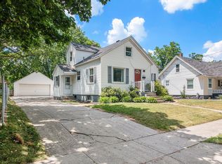 2619 Forest Grove Ave SW, Wyoming, MI 49519