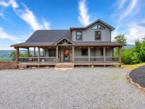 561 Deer Crest Rd, Blue Ridge, GA 30513
