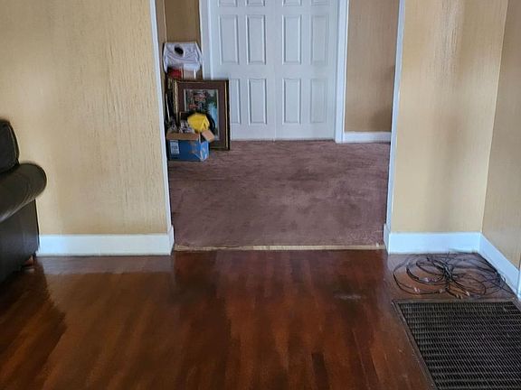 5th image of 1520 W Walnut St