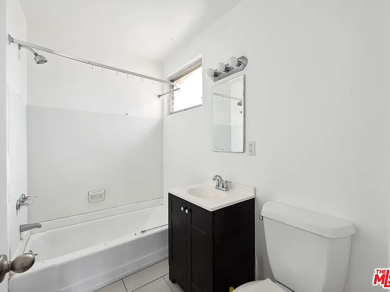 7550 Fountain Ave #10 — Photo 6