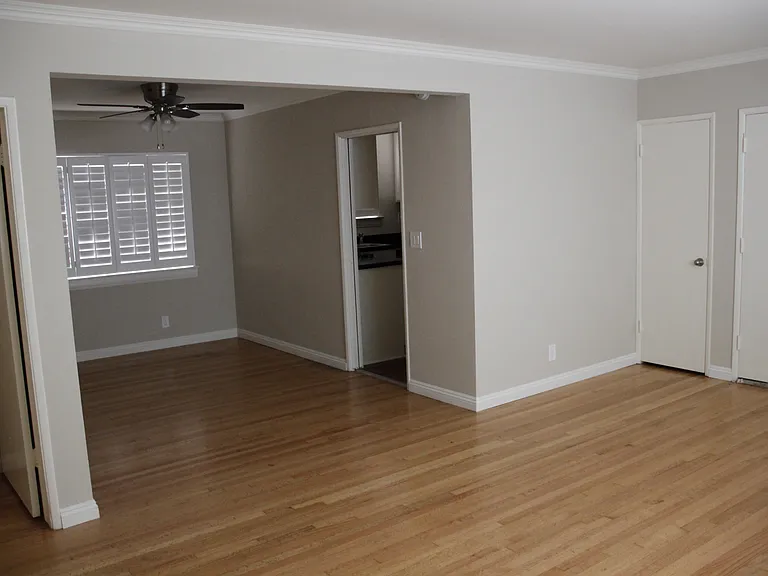 Radford Apartments — Photo 5