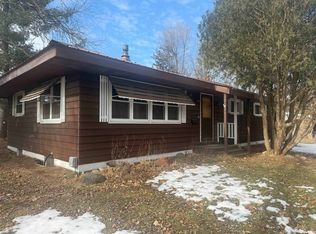 230 S Ash St, Lone Rock, WI 53556