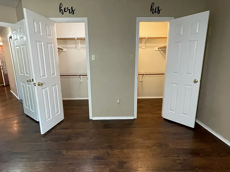 1904 Hollow Ridge Dr — Photo 12