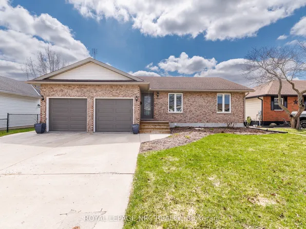 109 Calla Ter, Welland, ON L3C 7C2