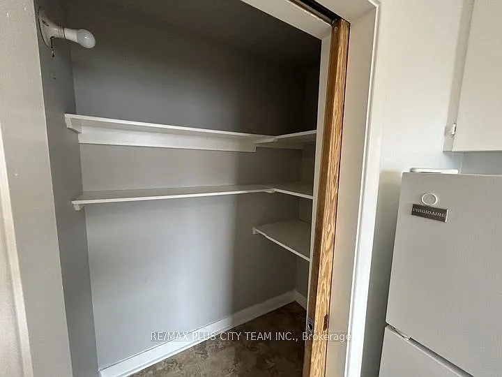 399 Elmgrove Ave #1 — Photo 4