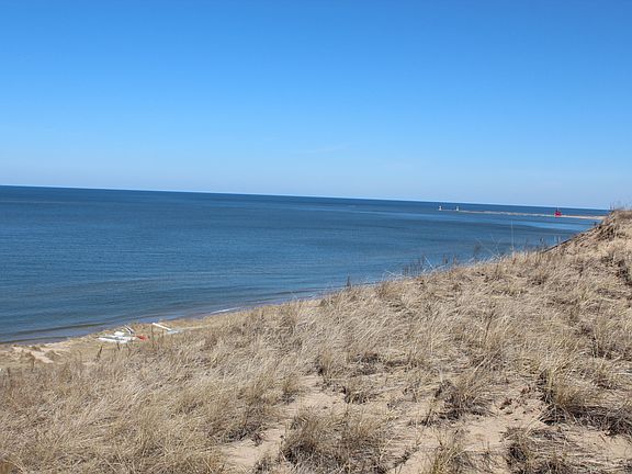3rd image of 6675 Forest Beach Dr