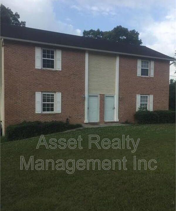 1st image of 134 Oakview Dr Unit B