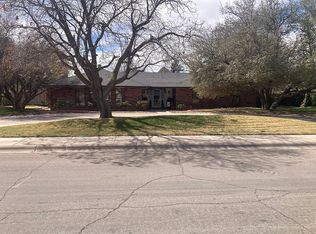 2902 Diamond A Dr, Roswell, NM 88201