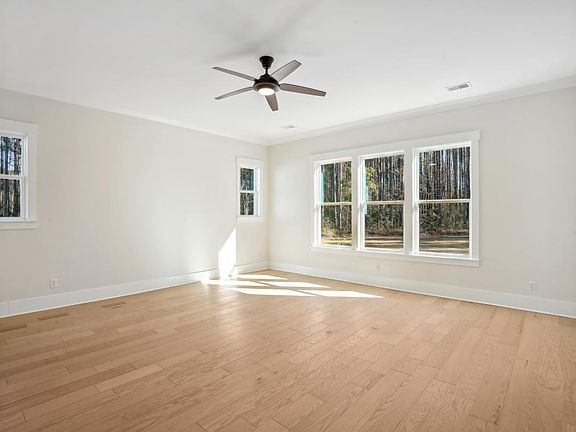 4th image of 245 Cypress Ct