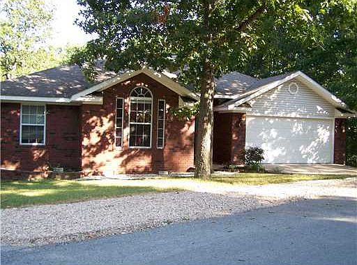 1st image of 20 Laceby Ln