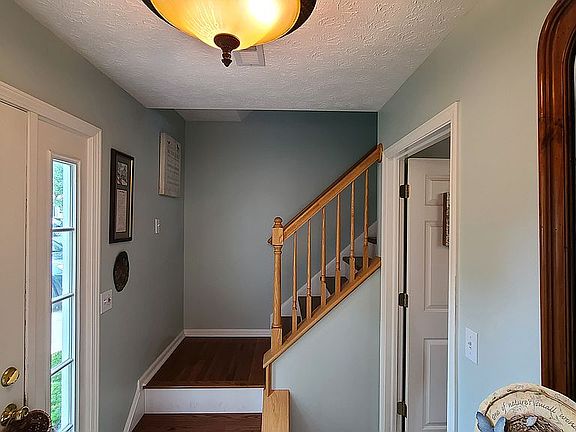 4th image of 502 Parkside Ln #54