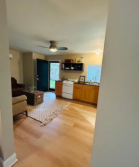 1807 W Saint Johns Ave #B — Photo 3