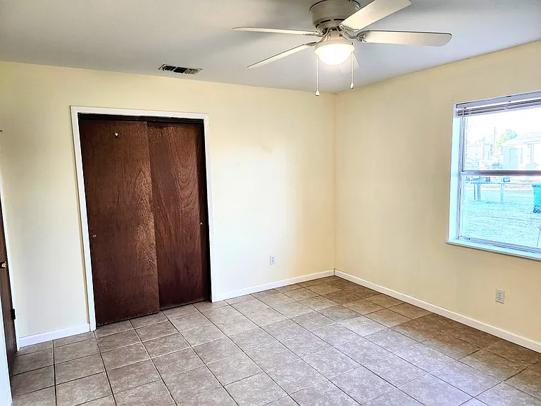Bedroom with tile
