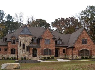 567 Versailles Dr, Auburn, GA 30011