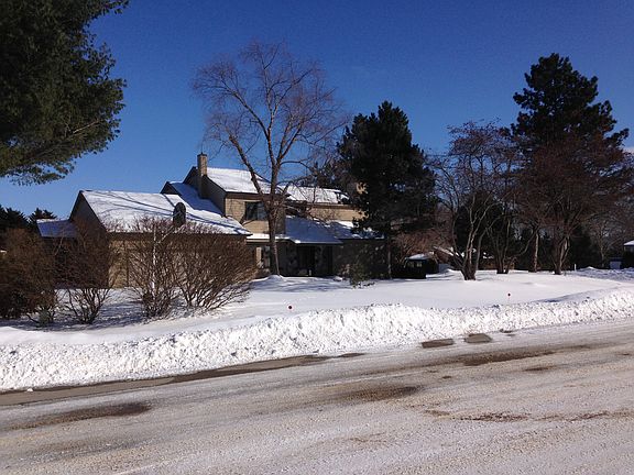 3rd image of 533 Bay East Dr