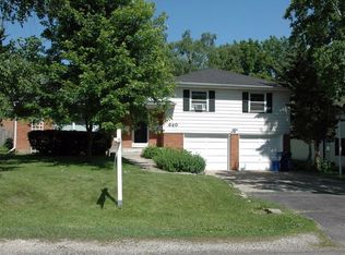 620 Gilbert Ter, Aurora, IL 60506