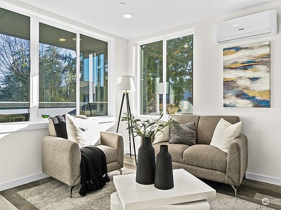 3rd image of 18030 2nd Avenue NE #A