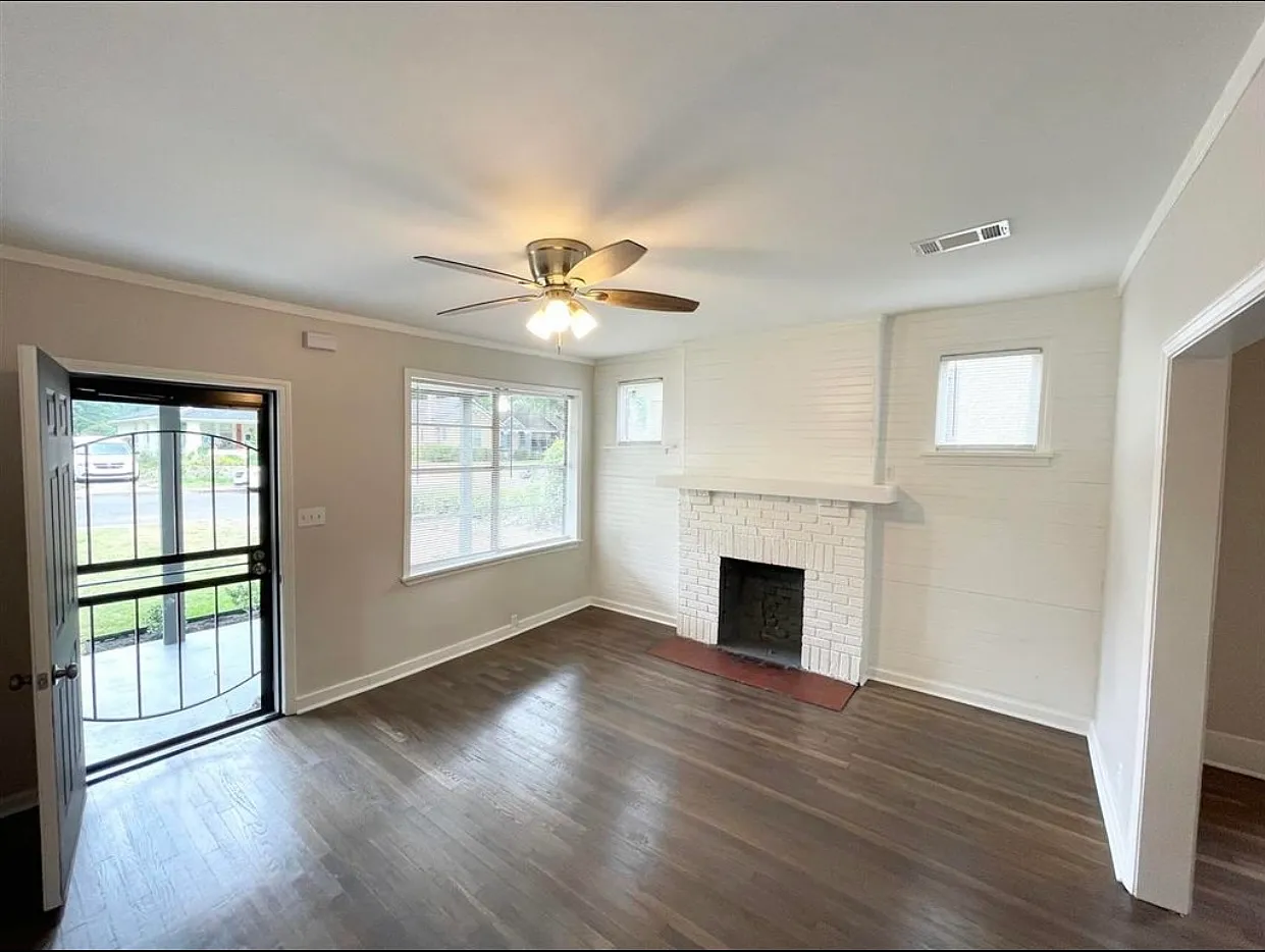 3 bed, 1368 sqft, $1,600 — Photo 3