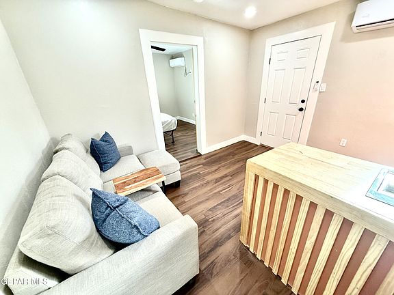 3rd image of 2929 Grant Ave #B