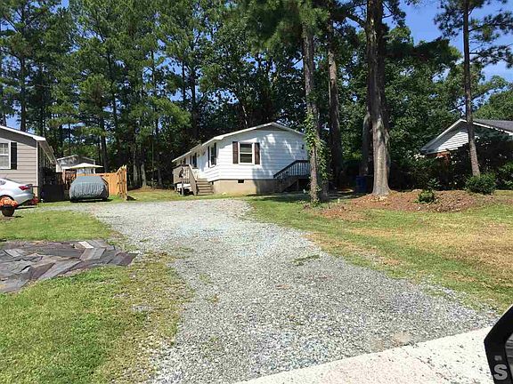 2nd image of 2946 Carolyn Dr