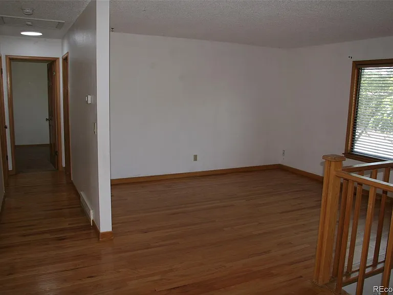11095 E Kentucky Ave — Photo 8