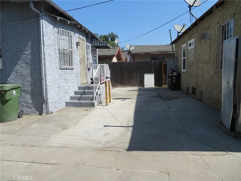3923 S Normandie Ave — Photo 32