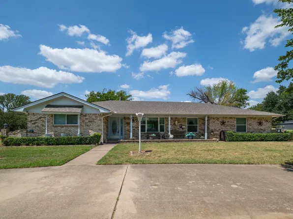 80 Corral Dr N, Fort Worth, TX 76244