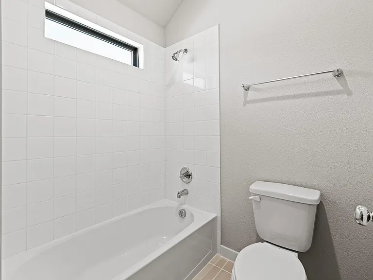 102 Travine Dr — Photo 18