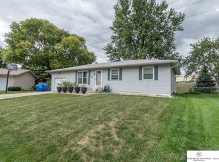 10644 Parker St, Omaha, NE 68114