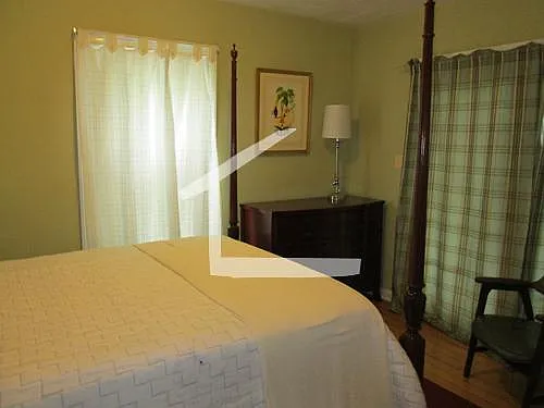 11 Holman St #2 — Photo 10