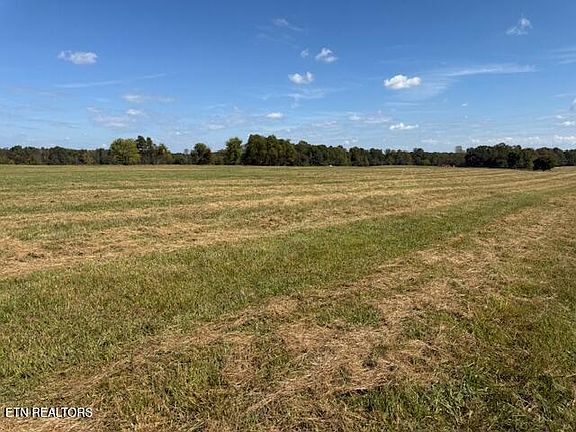 5th image of 549 Smith Rd