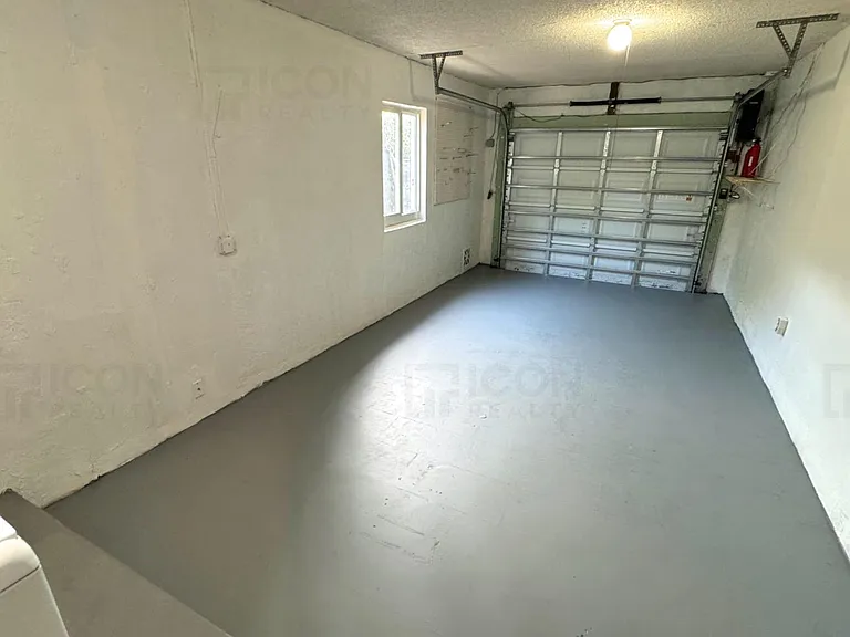 61 SW 34th Ave — Photo 13