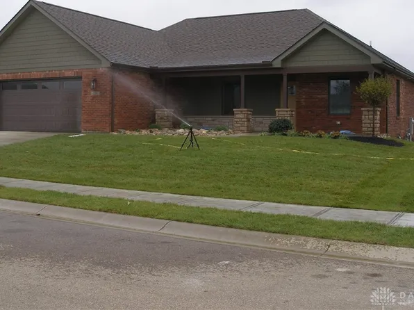 223 Goldenrod Dr, Eaton, OH 45320