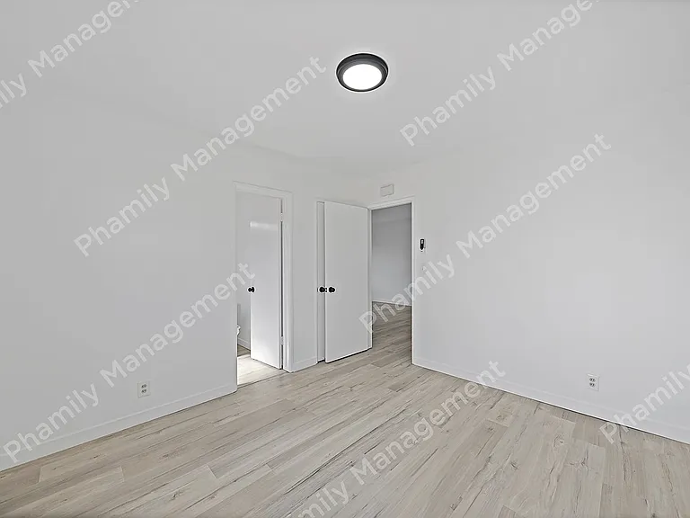 167 S Oak Knoll Ave #5 — Photo 11