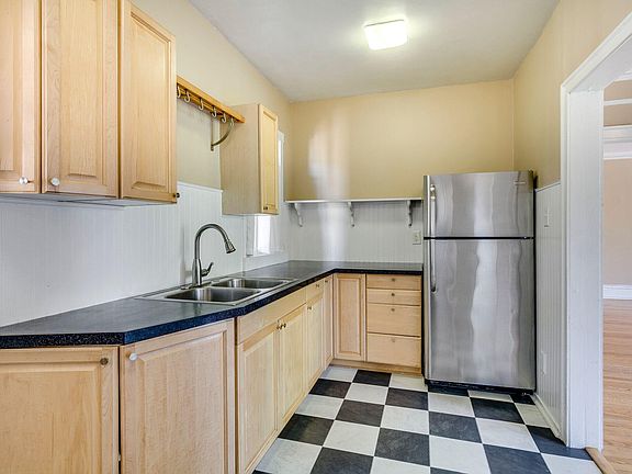 5th image of 218 N Oak Park Ave #3W