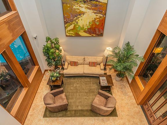 4th image of 1435 Bellevue Ave APT 208