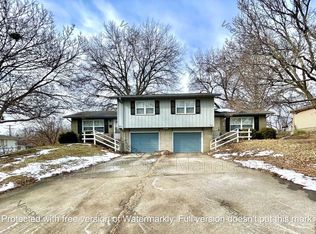 5604 N Strathbury Ave, Kansas City, MO 64151