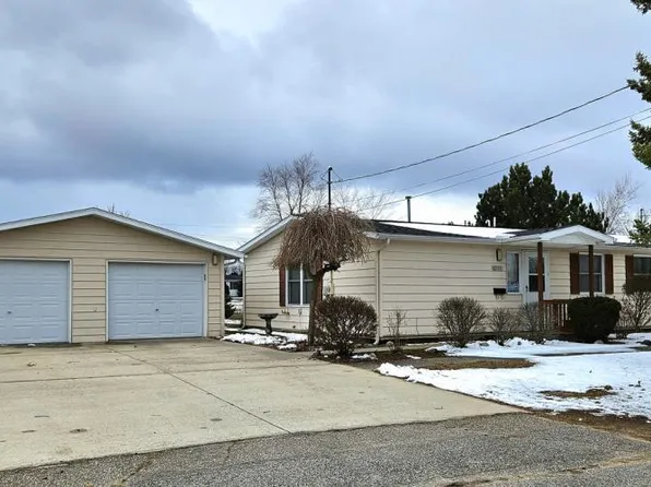 10103 Virginia St, Oscoda, MI 48750