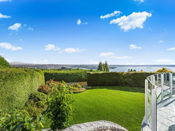 1331 Chartwell Dr, West Vancouver, BC V7S 2R4