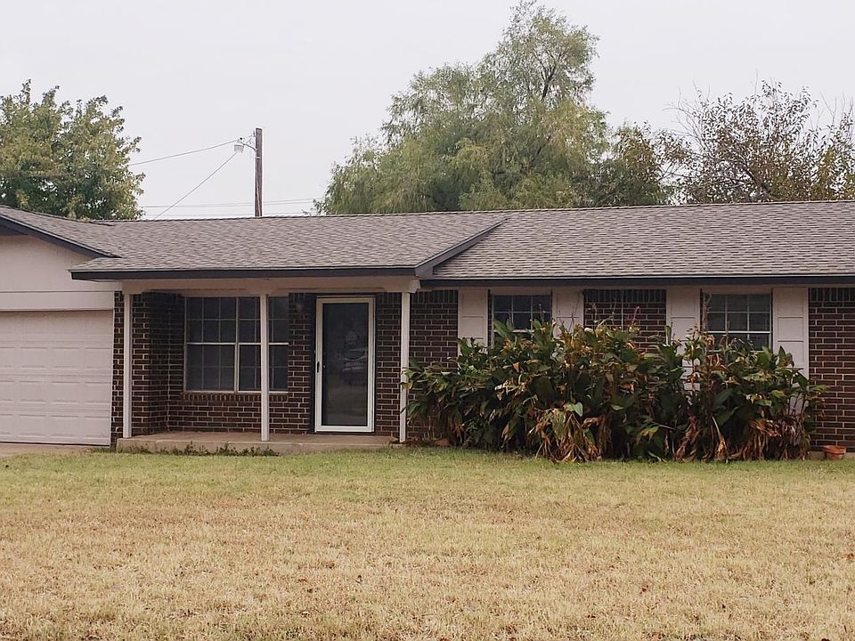 1st image of 300 S Meadow Ln