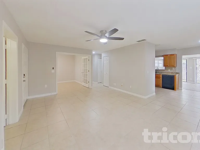 11415 Cardiff Dr — Photo 3
