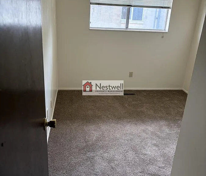 230 W Center St #14 — Photo 10