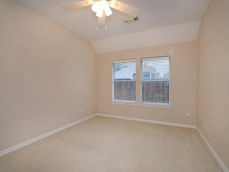 17222 Leeside Dr — Photo 22