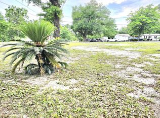 613 Old Jolly Bay Rd, Freeport, FL 32439
