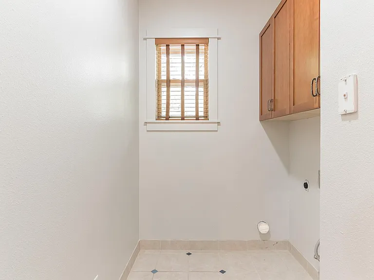 427 Ridgewood Rd — Photo 26