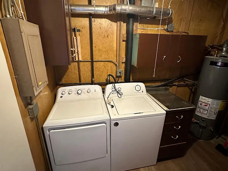 1504 Keith Dr NE — Photo 14