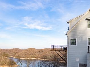 210 Gail Dr, Smithville, TN 37166