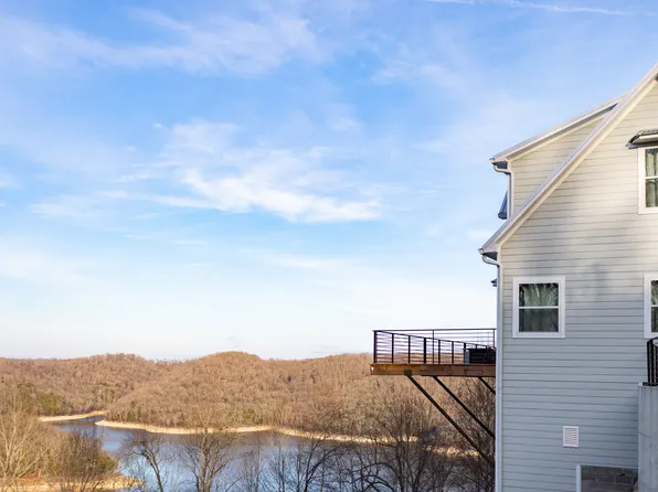 210 Gail Dr, Smithville, TN 37166